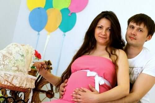anne baba ve bebek