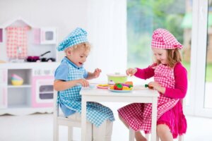 Oyuncak Mutfaklar ve Çocukluk Dönemindeki Cazibeleri