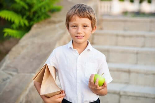 elma yiyen çocuklar