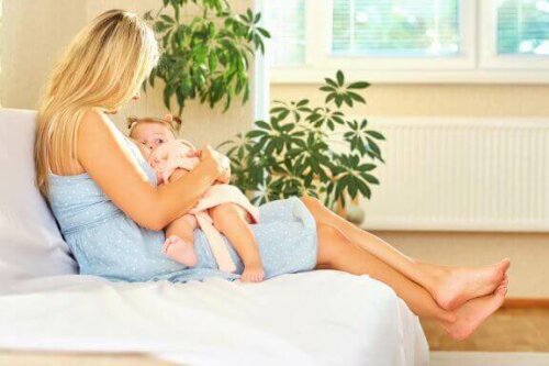 Emzirme İçin Uygun Yastıklar Ve Minderler