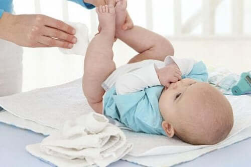 Bebeğiniz İçin Islak Mendillerden Uzak Durmak Neden Sağlıklıdır?